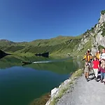 Appealing In With Ski-storage