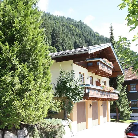 Appealing In With Ski-storage Kleinarl