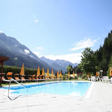 Appealing In With Ski-storage Kleinarl