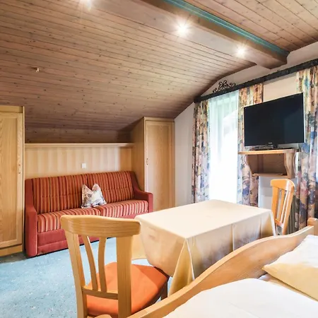 Appealing In With Ski-storage Apartament