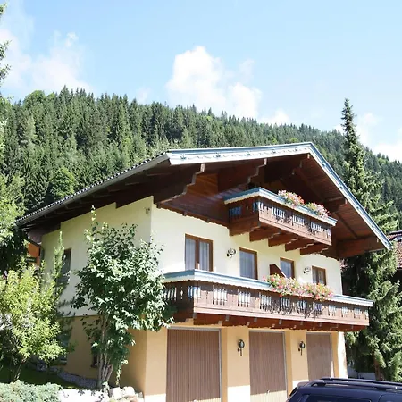 Appealing In With Ski-storage Kleinarl