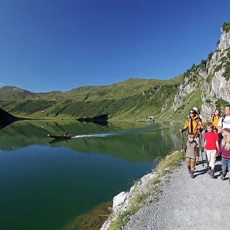 Appealing In With Ski-storage