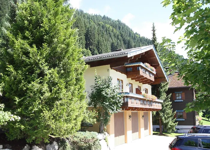 Appealing In With Ski-storage Kleinarl